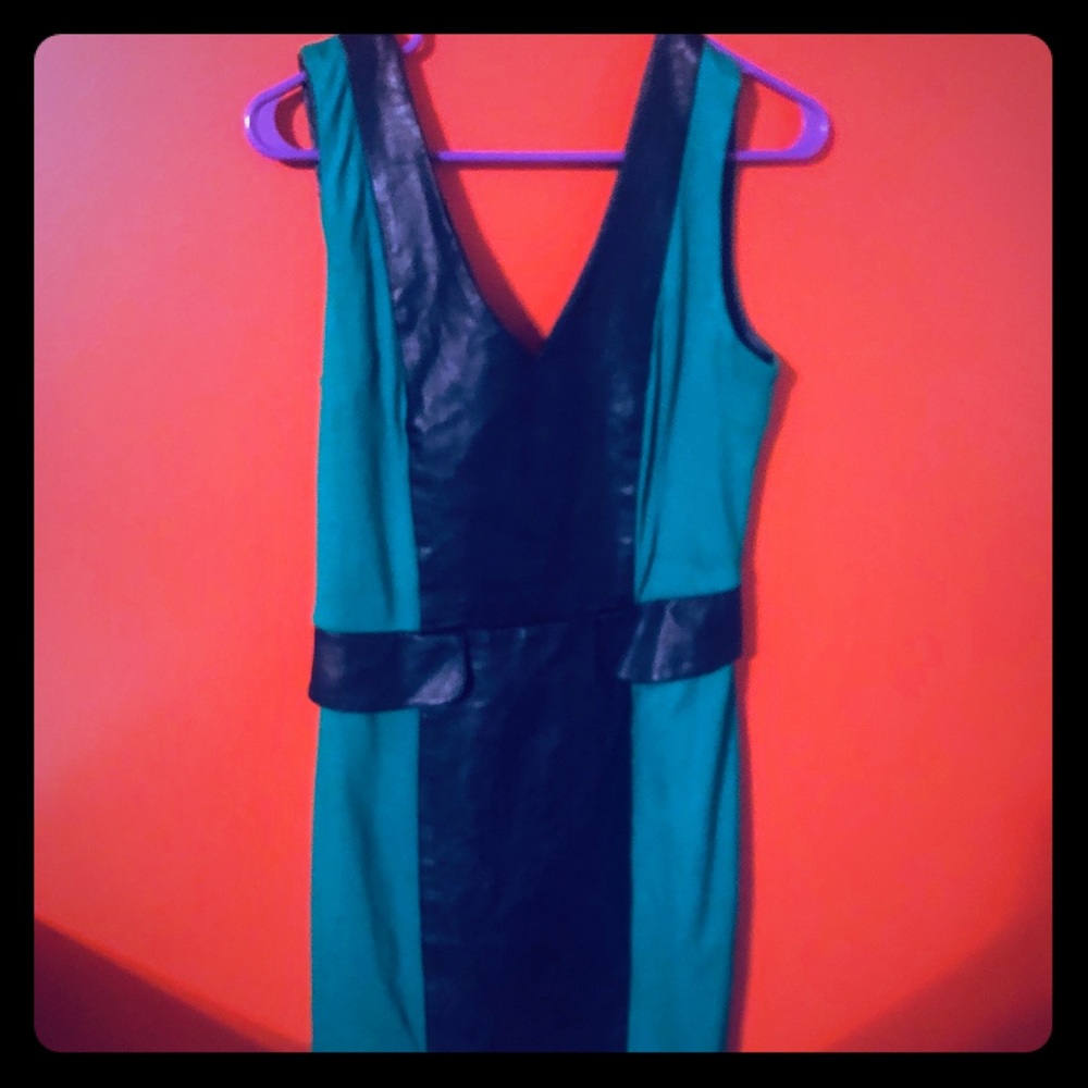 Black and green dress xoxo
